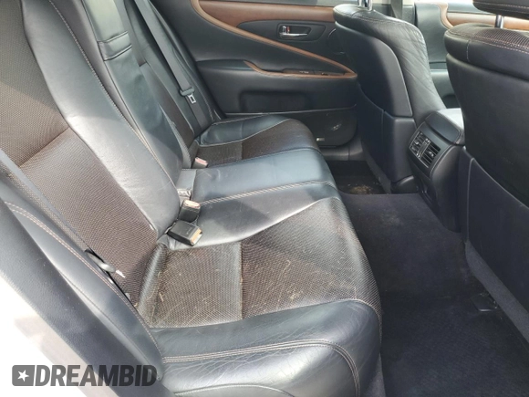 2010 Lexus LS 460 z VIN JTHBL5EFXA5097219, wystawiony jako Copart lot #52623605 z przebiegiem 147 710 mil mil oraz Nie do naprawy • Non repairable. Historia ofert i sprzedaży dostępna na DreamBid. Obrazek 10.