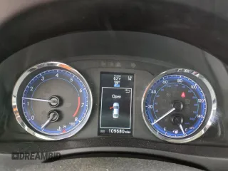 2019 Toyota Corolla L z VIN 5YFBURHE5KP888612, wystawiony jako Copart lot #57458885 z przebiegiem 109 680 mil mil oraz Szkoda całkowita • Salvage title. Historia ofert i sprzedaży dostępna na DreamBid. Obrazek 9.