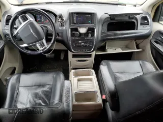 2011 Chrysler Town & Country Touring L z VIN 2A4RR8DG7BR694918, wystawiony jako Copart lot #48032095 z przebiegiem 138 860 mil mil oraz Szkoda całkowita • Salvage title. Historia ofert i sprzedaży dostępna na DreamBid. Obrazek 8.