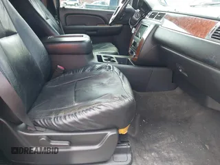 2007 Chevrolet Tahoe LTZ with VIN 1GNFC13J57R353424, listed as a IAAI auction lot 41766036 with 238,272 mi miles and . Bid and sale history available at DreamBid. Image 5.