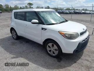 2014 Kia Soul with VIN KNDJN2A26E7741866, listed as a IAAI auction lot 41703749 with 181,024 mi miles. Bid and sale history available at carsss.com. Image 1.