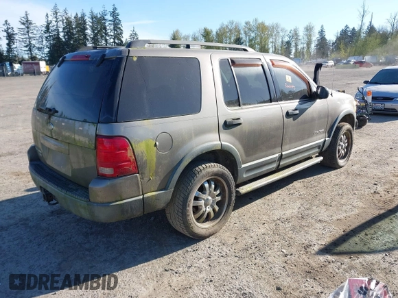 2004 Ford Explorer XLT with VIN 1FMDU73K84ZA70032, listed as a IAAI auction lot 41990961 with 205,084 mi miles. Bid and sale history available at carsss.com. Image 4.