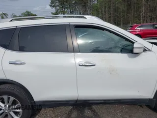 2015 Nissan Rogue SL with VIN 5N1AT2MVXFC815872, listed as a IAAI auction lot 41958071 with 148,786 mi miles and . Bid and sale history available at carsss.com. Image 12.