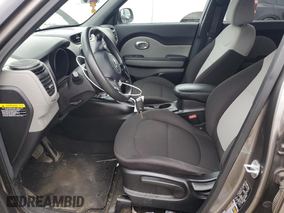 2019 Kia Soul z VIN KNDJN2A26K7669899, wystawiony jako Copart lot #58374875 z przebiegiem 48 076 mil mil oraz Szkoda całkowita • Salvage title. Historia ofert i sprzedaży dostępna na DreamBid. Obrazek 7.