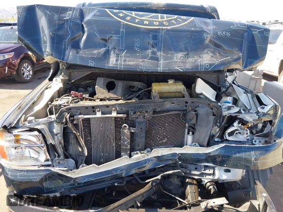 2018 Nissan NV Cargo S z VIN 1N6BF0KM6JN800780, wystawiony jako IAAI lot #42304093 z przebiegiem 113 557 mil mil oraz . Historia ofert i sprzedaży dostępna na DreamBid. Obrazek 10.
