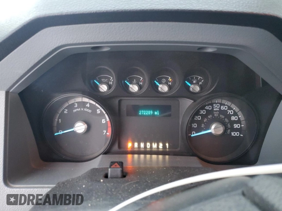 2013 Ford F-250 XL with VIN 1FT7X2B69DEA26953, listed as a Copart auction lot 87888745 with 272,289 mi miles and Clean Title. Bid and sale history available at DreamBid. Image 9.