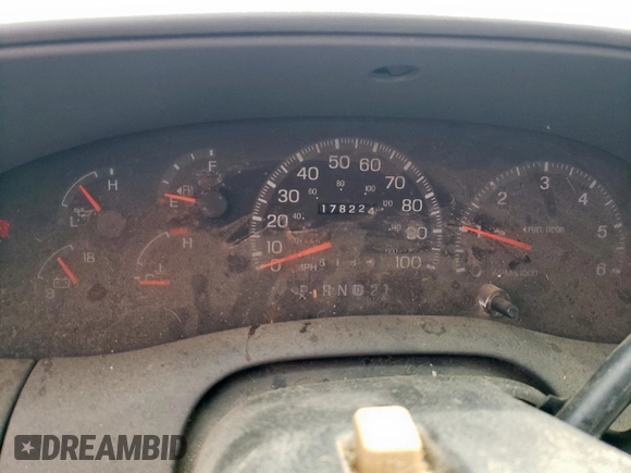 1997 Ford F-150 with VIN 1FTDX17W2VKC63910, listed as a Copart auction lot 53632135 with 178,224 mi miles and Salvage title. Bid and sale history available at DreamBid. Image 9.