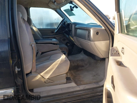2005 GMC Yukon SLE with VIN 1GKEC13V15R105390, listed as a IAAI auction lot 42076410 with 237,160 mi miles. Bid and sale history available at carsss.com. Image 5.