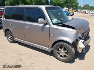 2004 Scion xB with VIN JTLKT324640143580, listed as a IAAI auction lot 42037319 with 1 mi miles. Bid and sale history available at carsss.com. Image 1.