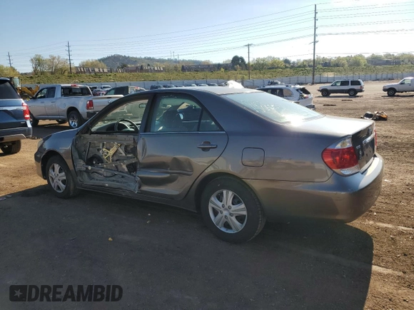 2005 Toyota Camry LE z VIN 4T1BE30KX5U617902, wystawiony jako Copart lot #56540005 z przebiegiem 224 421 mil mil oraz Szkoda całkowita • Salvage title. Historia ofert i sprzedaży dostępna na DreamBid. Obrazek 2.