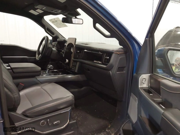 2022 Ford F-150 Lightning Pro with VIN 1FTVW1EL7NWG15923, listed as a IAAI auction lot 41396120 with 25,322 mi miles. Bid and sale history available at carsss.com. Image 5.
