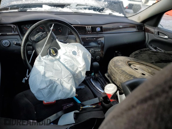 2014 Chevrolet Impala LS z VIN 2G1WA5E32E1186037, wystawiony jako Copart lot #43812615 z przebiegiem Nie podano mil oraz Szkoda całkowita • Salvage title. Historia ofert i sprzedaży dostępna na DreamBid. Obrazek 8.