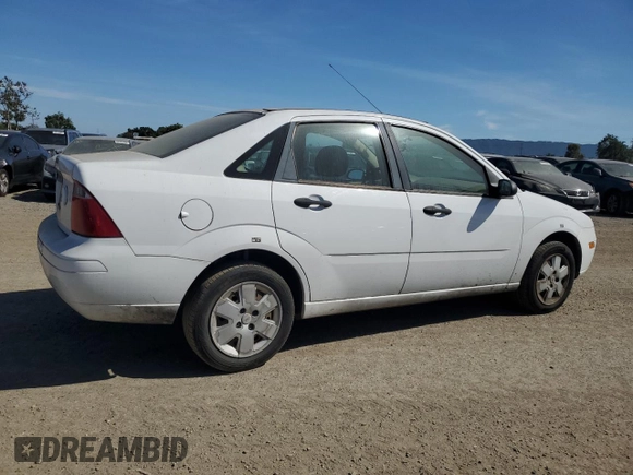 2007 Ford Focus S with VIN 1FAHP34N27W323162, listed as a Copart auction lot 56354725 with 108,427 mi miles and Clean title. Bid and sale history available at DreamBid. Image 3.