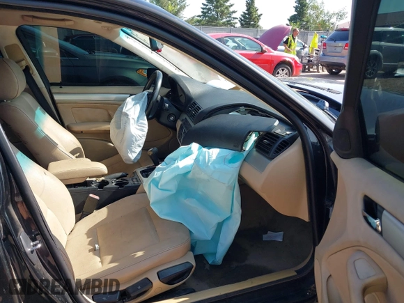 2004 BMW 3 Series 325i with VIN WBAEV33404KL63641, listed as a IAAI auction lot 42546413 with 205,775 mi miles and . Bid and sale history available at DreamBid. Image 5.