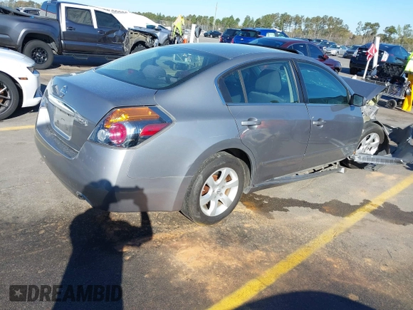 2007 Nissan Altima 2.5 S with VIN 1N4AL21E07N438232, listed as a IAAI auction lot 41859922 with 130,927 mi miles. Bid and sale history available at carsss.com. Image 4.