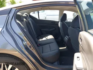 2024 Nissan Altima SV z VIN 1N4BL4DV4RN385646, wystawiony jako IAAI lot #42422125 z przebiegiem 27 335 mil mil oraz . Historia ofert i sprzedaży dostępna na DreamBid. Obrazek 8.