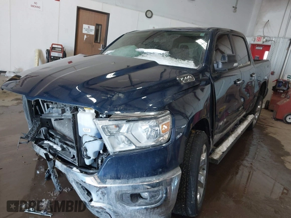 2020 Ram 1500 Big Horn z VIN 1C6SRFFT7LN218907, wystawiony jako IAAI lot #41608010 z przebiegiem 78 998 mil mil oraz . Historia ofert i sprzedaży dostępna na DreamBid. Obrazek 17.