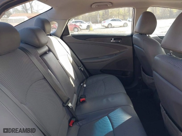 2011 Hyundai Sonata SE with VIN 5NPEC4ABXBH204797, listed as a IAAI auction lot 41655470 with 113,547 mi miles. Bid and sale history available at carsss.com. Image 8.