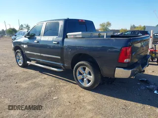 2015 Ram 1500 Big Horn z VIN 1C6RR7LM5FS536922, wystawiony jako IAAI lot #40868318 z przebiegiem 153 468 mil mil oraz . Historia ofert i sprzedaży dostępna na DreamBid. Obrazek 3.