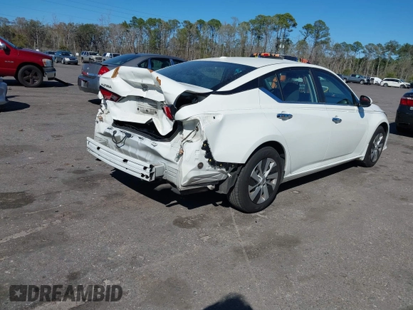 2019 Nissan Altima S with VIN 1N4BL4BV8KC102217, listed as a IAAI auction lot 41726559 with 84,310 mi miles and . Bid and sale history available at carsss.com. Image 4.