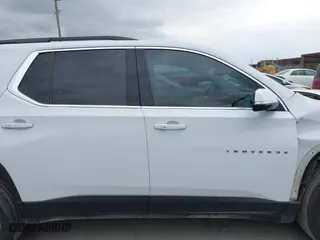 2019 Chevrolet Traverse LT Leather with VIN 1GNERHKW1KJ288160, listed as a IAAI auction lot 41707623 with 111,165 mi miles. Bid and sale history available at carsss.com. Image 14.