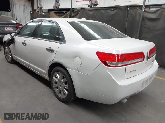 2012 Lincoln MKZ Hybrid with VIN 3LNDL2L39CR819759, listed as a IAAI auction lot 41968714 with 290,777 mi miles and . Bid and sale history available at DreamBid. Image 3.