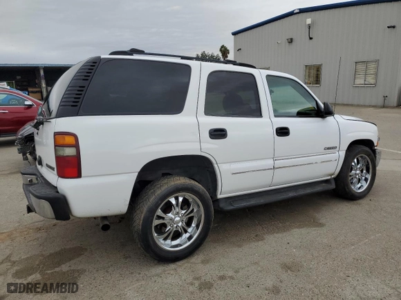 2002 Chevrolet Tahoe LT with VIN 1GNEC13Z32R197071, listed as a Copart auction lot 43734385 with 211,500 mi miles and Salvage Title. Bid and sale history available at carsss.com. Image 3.