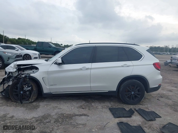 2015 BMW X5 sDrive35i with VIN 5UXKR2C53F0H37625, listed as a IAAI auction lot 41381467 with 110,524 mi miles. Bid and sale history available at carsss.com. Image 13.