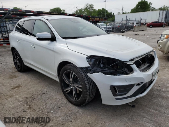 2017 Volvo XC60 R-Design with VIN YV449MRS7H2026756, listed as a Copart auction lot 53217014 with 86,201 mi miles and Salvage title. Bid and sale history available at DreamBid. Image 4.