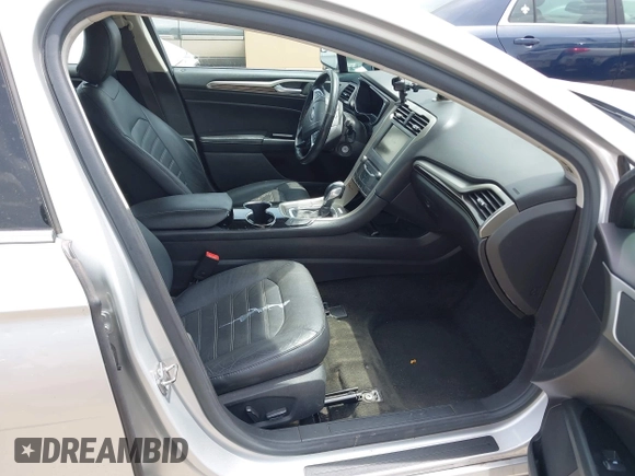 2015 Ford Fusion SE с VIN 3FA6P0HD8FR292587, выставлен на аукционе IAAI как лот 42631276 с пробегом 181 726 миль миль и . История ставок и продаж доступна на DreamBid. Изображение 5.