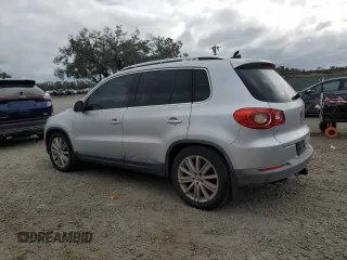 2010 Volkswagen Tiguan with VIN WVGAV9AX2AW511886, listed as a Copart auction lot 85361614 with 83,850 mi miles and Clean Title. Bid and sale history available at DreamBid. Image 2.