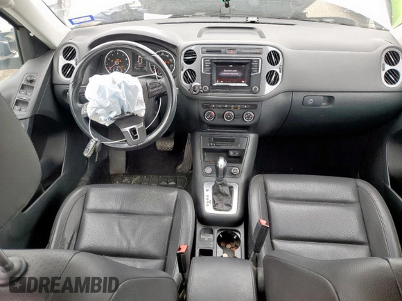 2016 Volkswagen Tiguan S z VIN WVGAV7AX0GW521572, wystawiony jako Copart lot #55967235 z przebiegiem 143 113 mil mil oraz Szkoda całkowita • Salvage title. Historia ofert i sprzedaży dostępna na DreamBid. Obrazek 8.