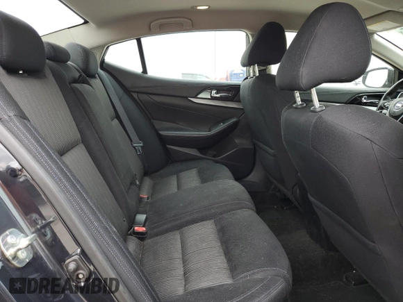 2017 Nissan Maxima SV with VIN 1N4AA6AP7HC385380, listed as a Copart auction lot 55068645 with 130,359 mi miles and Clean Title. Bid and sale history available at carsss.com. Image 10.