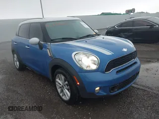 2013 MINI Countryman S with VIN WMWZC3C54DWP23454, listed as a IAAI auction lot 42156642 with 76,339 mi miles and . Bid and sale history available at DreamBid. Image 1.