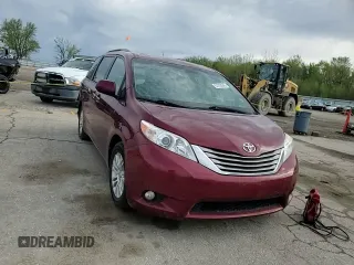 2015 Toyota Sienna XLE с VIN 5TDYK3DC1FS660766, выставлен на аукционе Copart как лот 53752845 с пробегом 166 253 миль миль и Списание • Salvage title. История ставок и продаж доступна на DreamBid. Изображение 13.