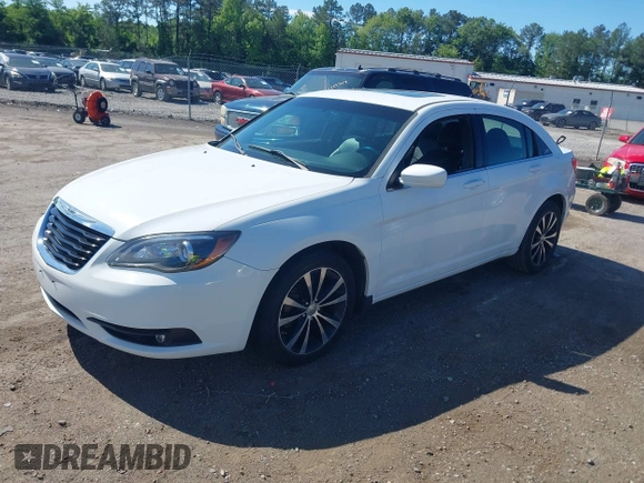 2013 Chrysler 200 Limited with VIN 1C3CCBCG4DN574932, listed as a IAAI auction lot 42219584 with 123,992 mi miles. Bid and sale history available at carsss.com. Image 2.