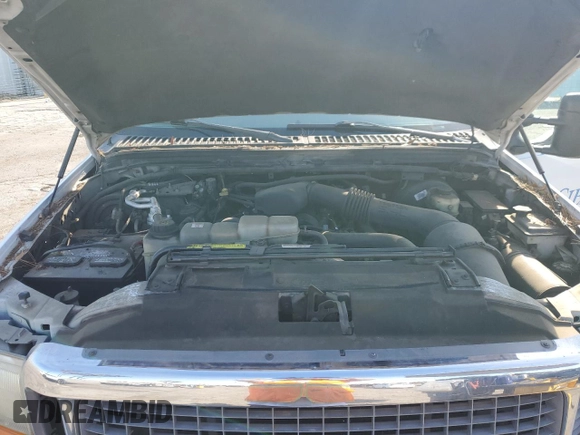2000 Ford Excursion Special Serv z VIN 1FMNU40LXYEA64231, wystawiony jako Copart lot #50645995 z przebiegiem 218 047 mil mil oraz Czysty tytuł • Clean title. Historia ofert i sprzedaży dostępna na DreamBid. Obrazek 12.