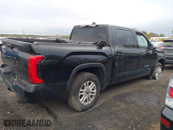 2022 Toyota Tundra 2WD SR5 with VIN 5TFLA5AB1NX001339, listed as a IAAI auction lot 40515694 with 47,644 mi miles. Bid and sale history available at carsss.com. Image 4.