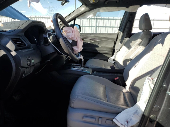 2019 Honda Passport EX-L with VIN 5FNYF8H53KB027391, listed as a Copart auction lot 87193204 with 92,870 mi miles and Salvage title. Bid and sale history available at DreamBid. Image 7.