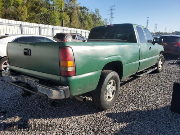 2001 Chevrolet Silverado 1500 LS with VIN 1GCEC19V01E169893, listed as a Copart auction lot 48826955 with 147,722 mi miles and Salvage Title. Bid and sale history available at DreamBid. Image 3.