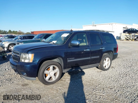 2008 Chevrolet Tahoe 1LT z VIN 1GNFC13J18J107597, wystawiony jako IAAI lot #38245407 z przebiegiem 152 950 mil mil oraz . Historia ofert i sprzedaży dostępna na DreamBid. Obrazek 16.