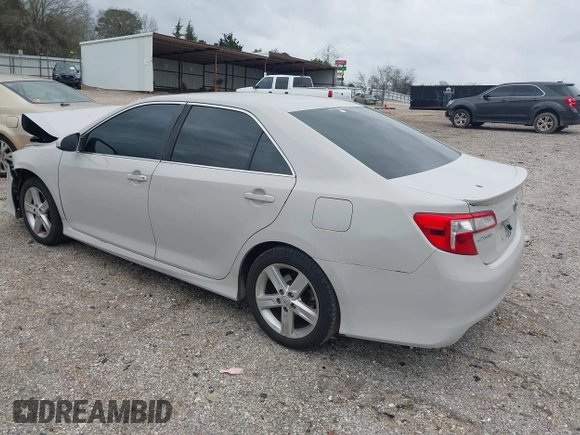 2012 Toyota Camry L with VIN 4T1BF1FK0CU608129, listed as a IAAI auction lot 41742482 with 163,697 mi miles. Bid and sale history available at carsss.com. Image 3.