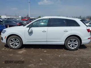 2017 Audi Q7 Premium Plus z VIN WA1LAAF74HD043775, wystawiony jako IAAI lot #42013115 z przebiegiem 68 519 mil mil oraz . Historia ofert i sprzedaży dostępna na DreamBid. Obrazek 14.