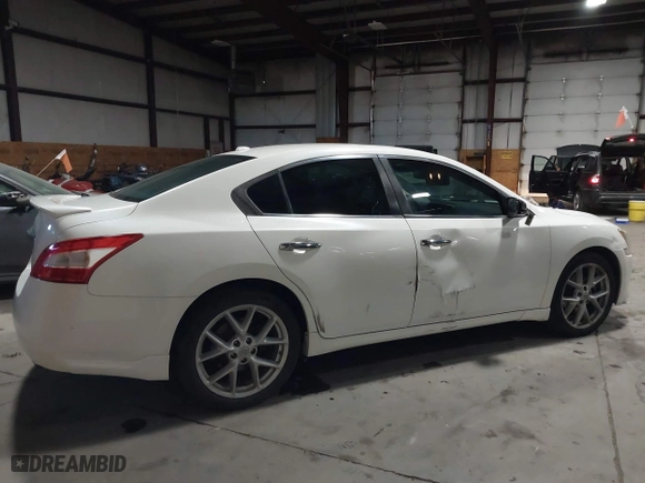 2009 Nissan Maxima 3.5 S with VIN 1N4AA51EX9C840037, listed as a IAAI auction lot 41429538 with 198,521 mi miles. Bid and sale history available at carsss.com. Image 13.