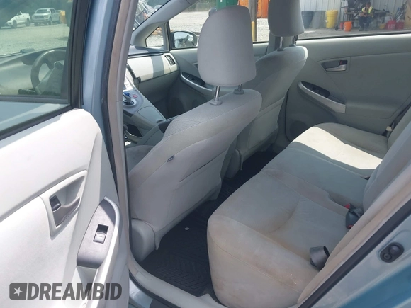 2015 Toyota Prius Four with VIN JTDKN3DUXF1884511, listed as a IAAI auction lot 42145642 with 227,587 mi miles. Bid and sale history available at carsss.com. Image 8.
