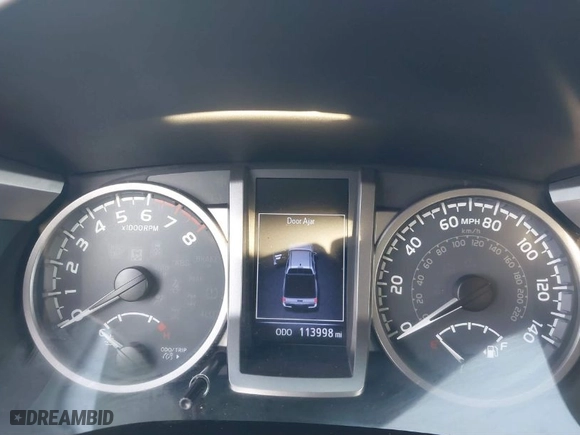 2017 Toyota Tacoma SR5 with VIN 3TMCZ5AN9HM085388, listed as a IAAI auction lot 41118155 with 113,998 mi miles. Bid and sale history available at carsss.com. Image 7.