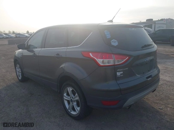 2015 Ford Escape SE with VIN 1FMCU0GX0FUC78365, listed as a IAAI auction lot 41933494 with 197,289 mi miles. Bid and sale history available at carsss.com. Image 3.