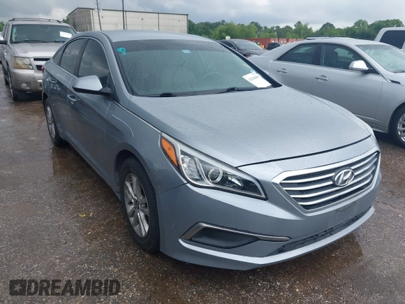 2015 Hyundai Sonata SE with VIN 5NPE24AF0FH083757, listed as a IAAI auction lot 42104496 with 138,700 mi miles and . Bid and sale history available at DreamBid. Image 1.