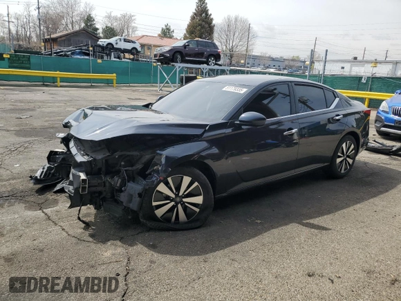 2022 Nissan Altima 2.5 SV with VIN 1N4BL4DV6NN396139, listed as a Copart auction lot 51179335 with 53,861 mi miles and Salvage Title. Bid and sale history available at carsss.com. Image 1.