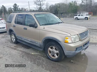 2003 Ford Explorer XLT with VIN 1FMZU73K13UA24866, listed as a IAAI auction lot 41812319 with 251,732 mi miles. Bid and sale history available at carsss.com. Image 1.